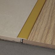 Стык Т-образный 18мм 0,9м анод. золото матовый